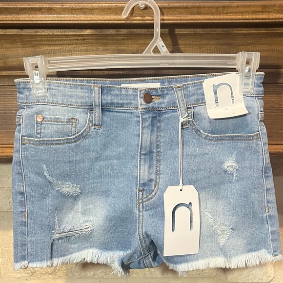 Nature Denim Distressed high rise shorts NWT - Picture 6 of 11